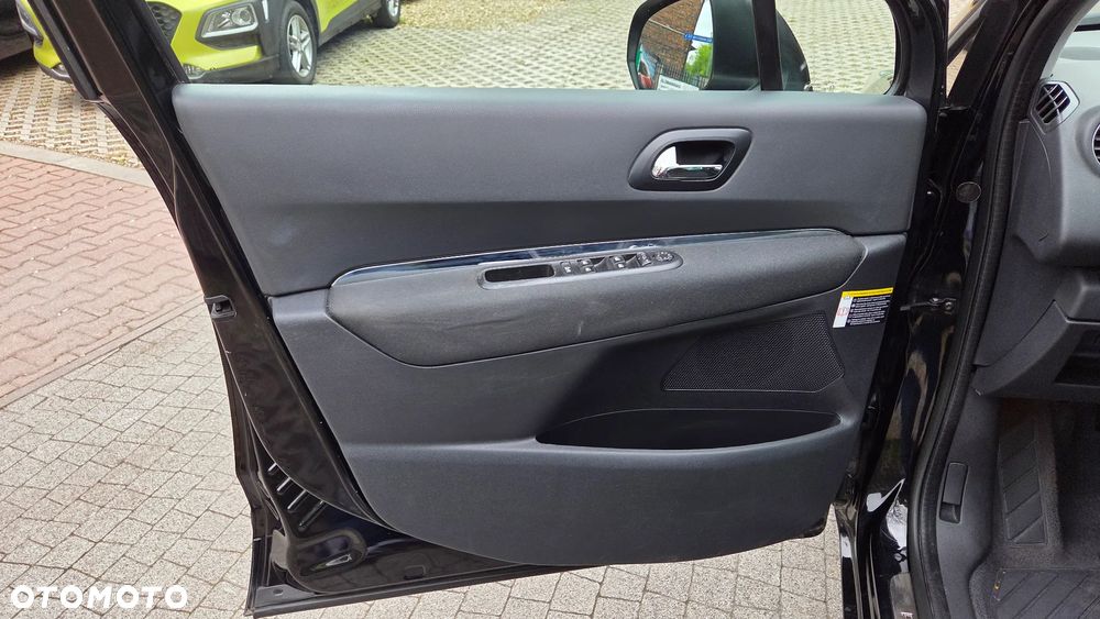 Peugeot 5008 HDI 150 Allure - 15