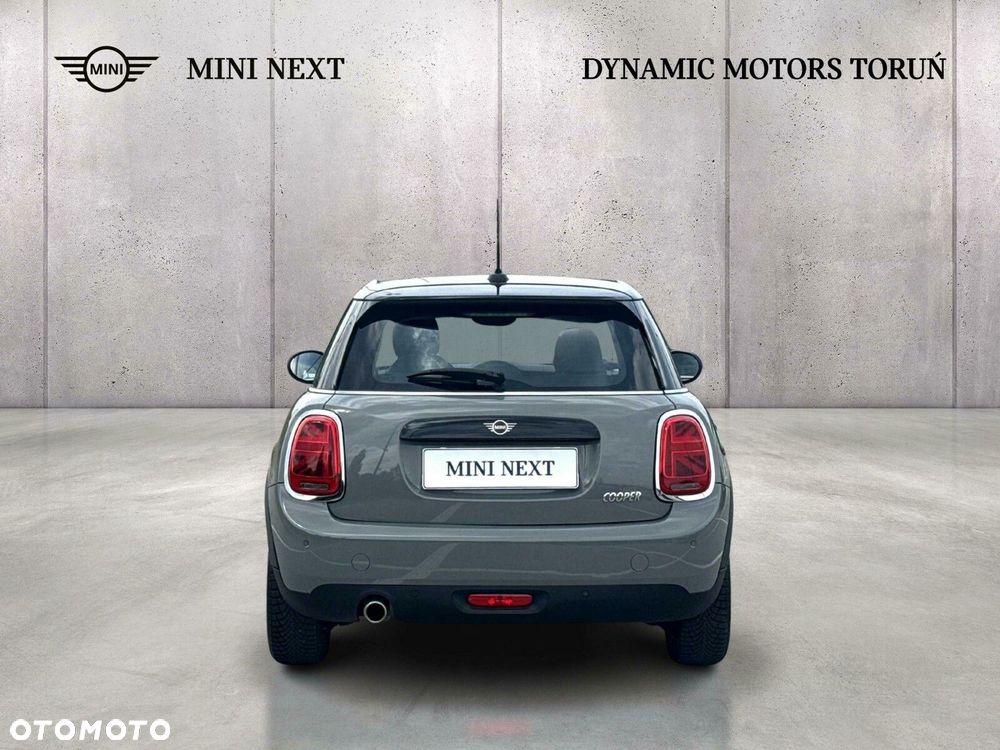 MINI Cooper Standard - 8