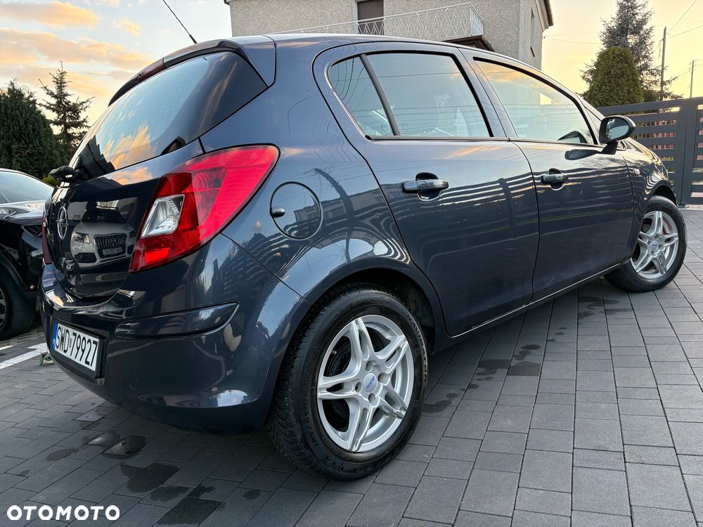 Opel Corsa 1.2 16V Cosmo - 6