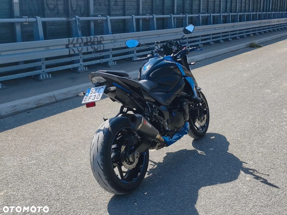 Suzuki GSX - 14