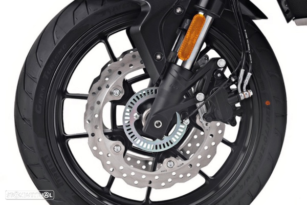 Voge 625 R - 18