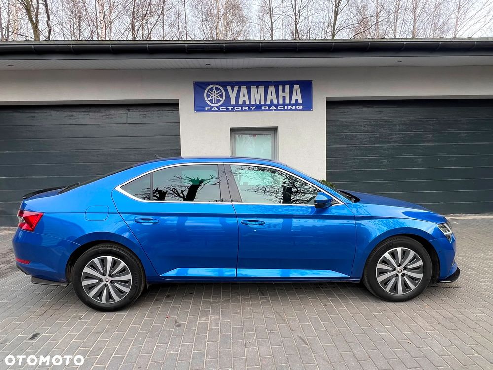 Skoda Superb 2.0 TDI SCR Style DSG - 8