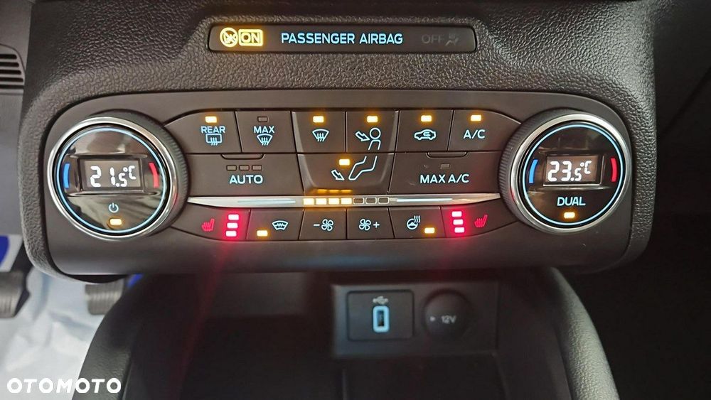 Ford Focus 1.0 EcoBoost Titanium - 19