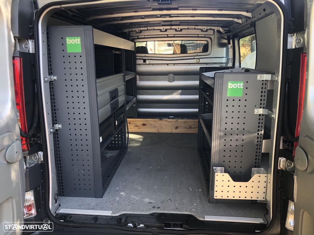 Renault Trafic 2.0 dCi L1H1 - 23