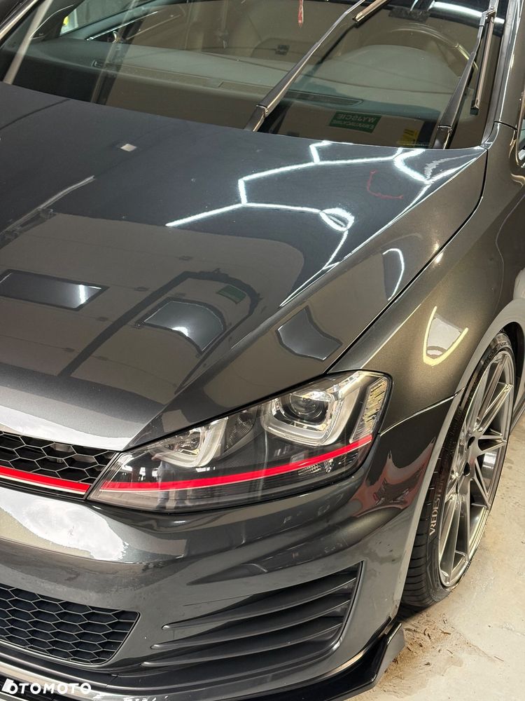Volkswagen Golf - 7