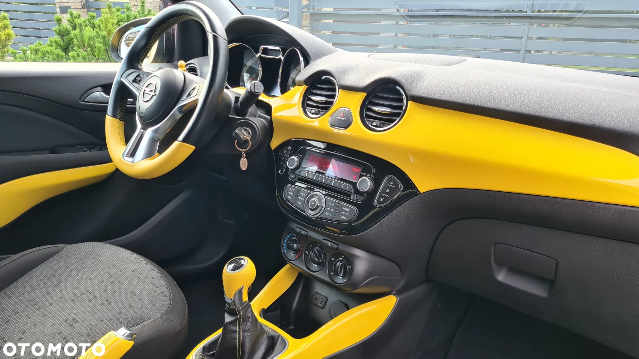 Opel Adam 1.2 Black Link - 8