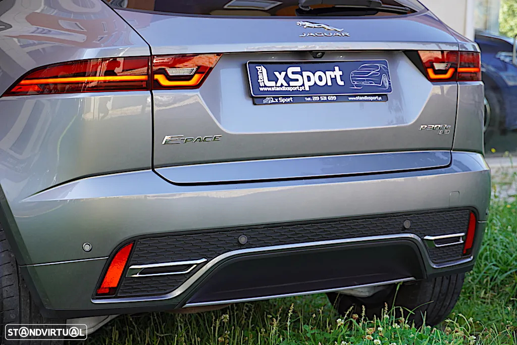 Jaguar E-Pace 1.5 P300e R-Dynamic S AWD Aut. - 11