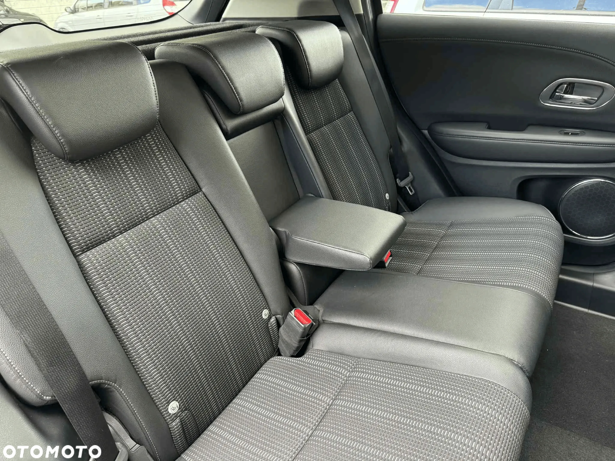 Honda HR-V 1.6 i-DTEC Executive (ADAS) - 9