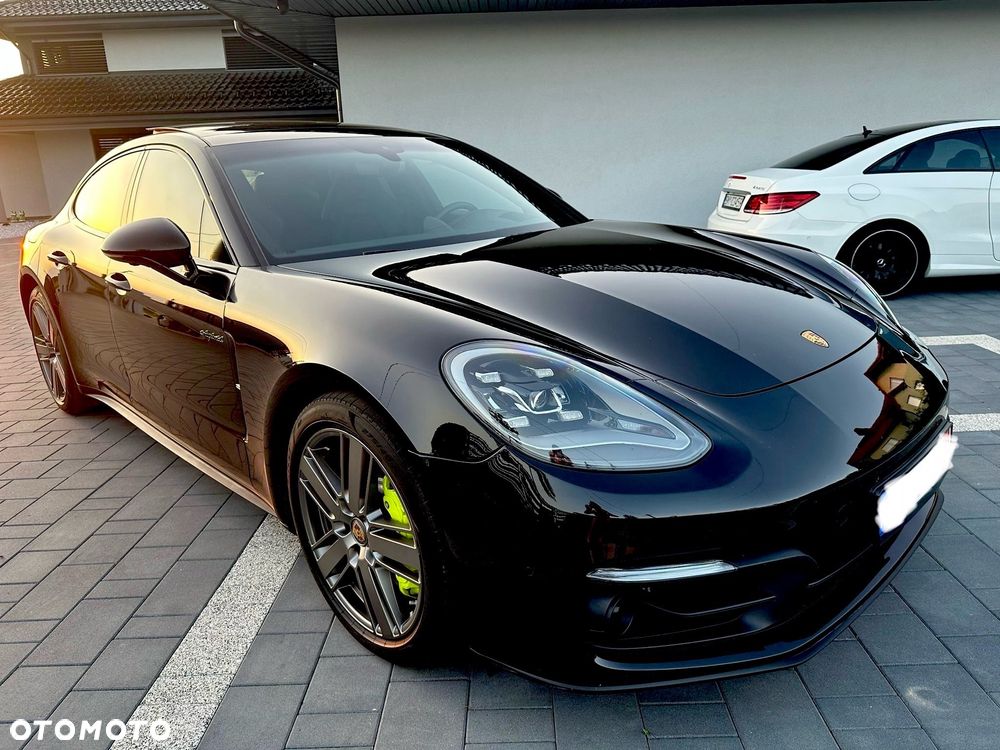 Porsche Panamera 4 E-Hybrid Platinum Edition - 1