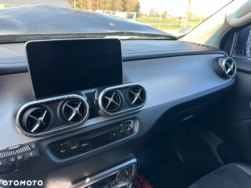 Mercedes-Benz Klasa X - 11