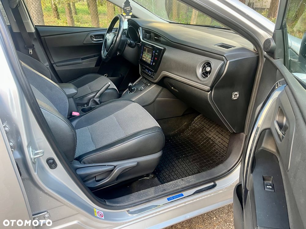 Toyota Auris Hybrid 135 Prestige - 18