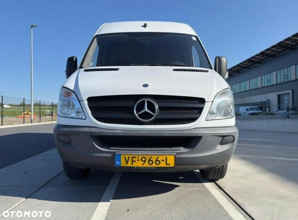 Mercedes-Benz L2H2 SPRINTER 310 - 2