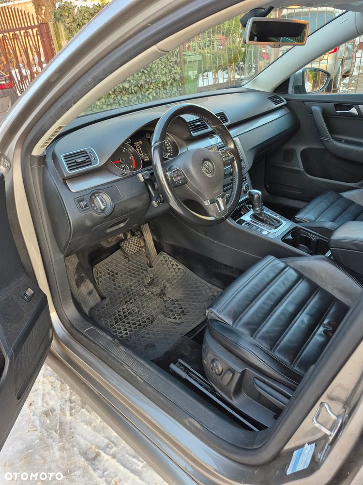 Volkswagen Passat 2.0 TDI Comfortline DSG - 5