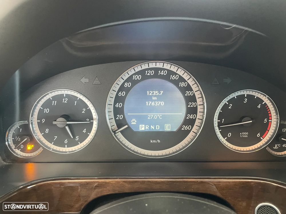 Mercedes-Benz E 200 CDI DPF BlueEFFICIENCY 7G-TRONIC Elegance - 19