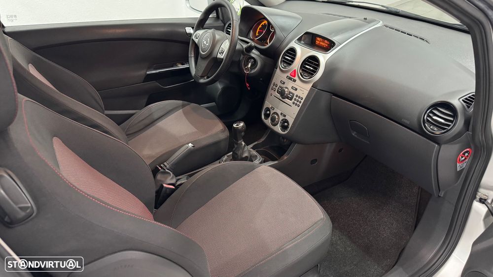 Opel Corsa 1.2 Black Edition - 8