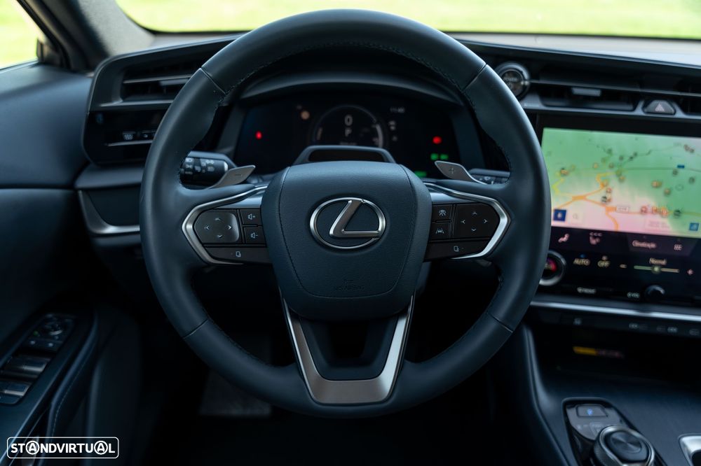 Lexus RZ 300e Premium - 18