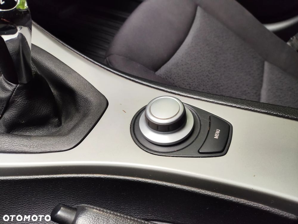 BMW Seria 3 - 32