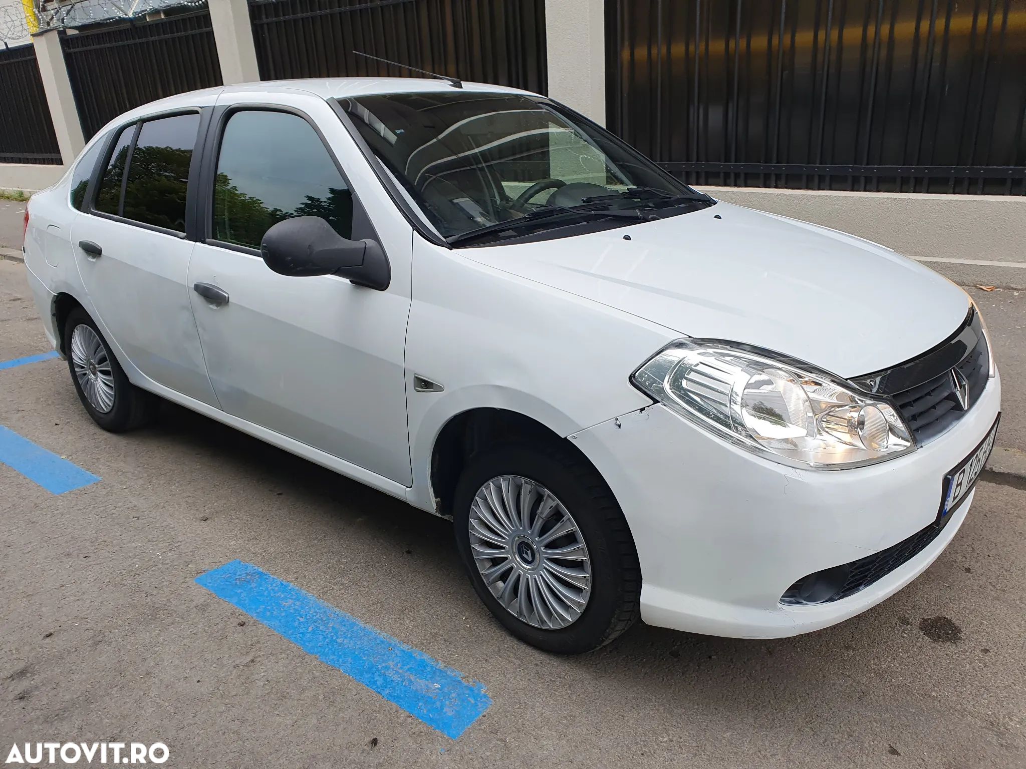 Renault Symbol - 1