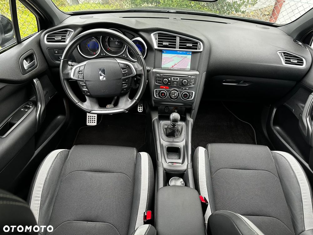 Citroën DS4 HDi 115 Chic - 15