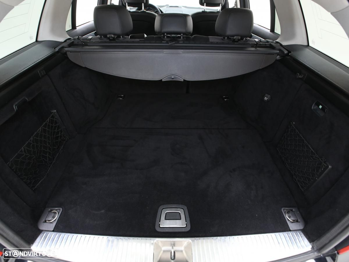 Mercedes-Benz C 220 - 13
