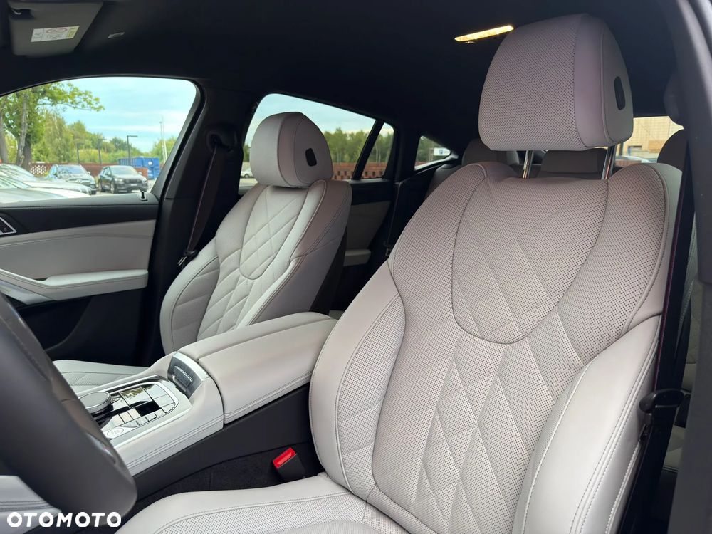 BMW X6 xDrive30d mHEV - 17