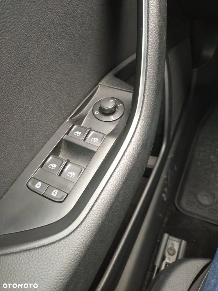 Skoda Superb 2.0 TDI Ambition - 14