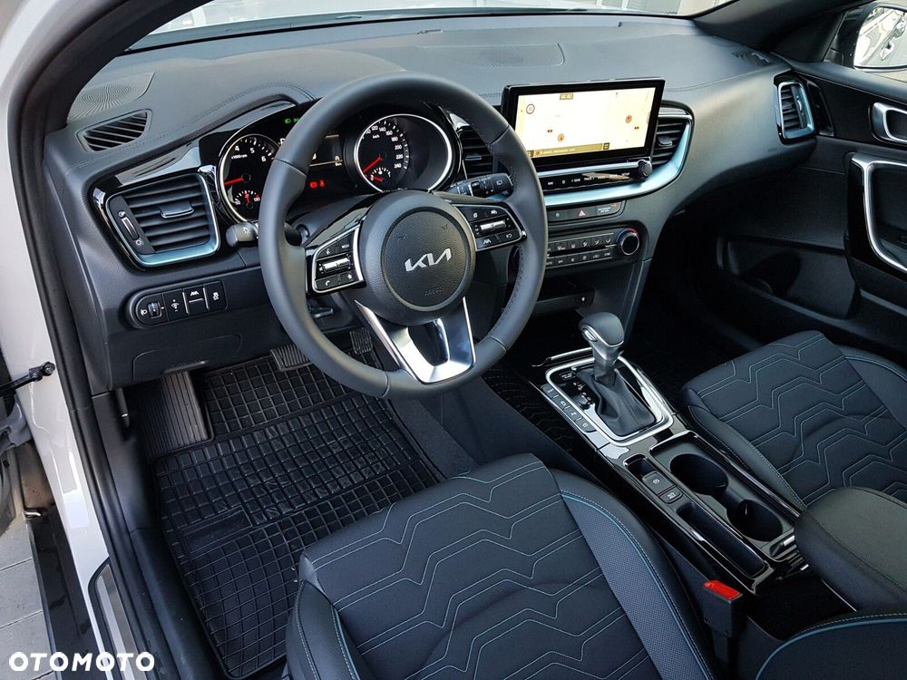 Kia XCeed 1.6 T-GDI Tribute DCT - 14