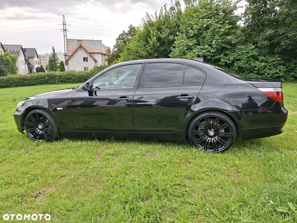 BMW 5 Series 2005 photo 3