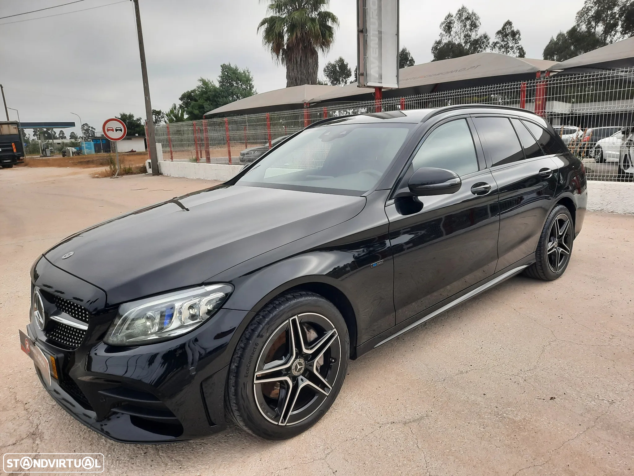 Mercedes-Benz C 300 e AMG Line - 4