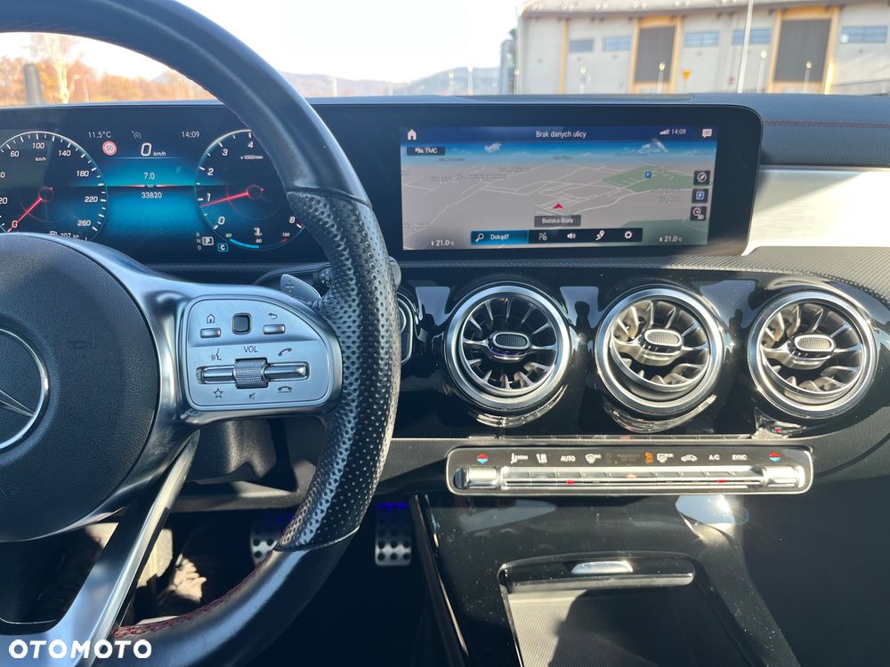 Mercedes-Benz CLA 200 AMG Line 7G-DCT - 22