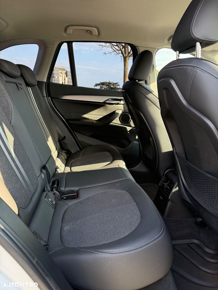 BMW X1 xDrive20d Aut. Sport Line - 8