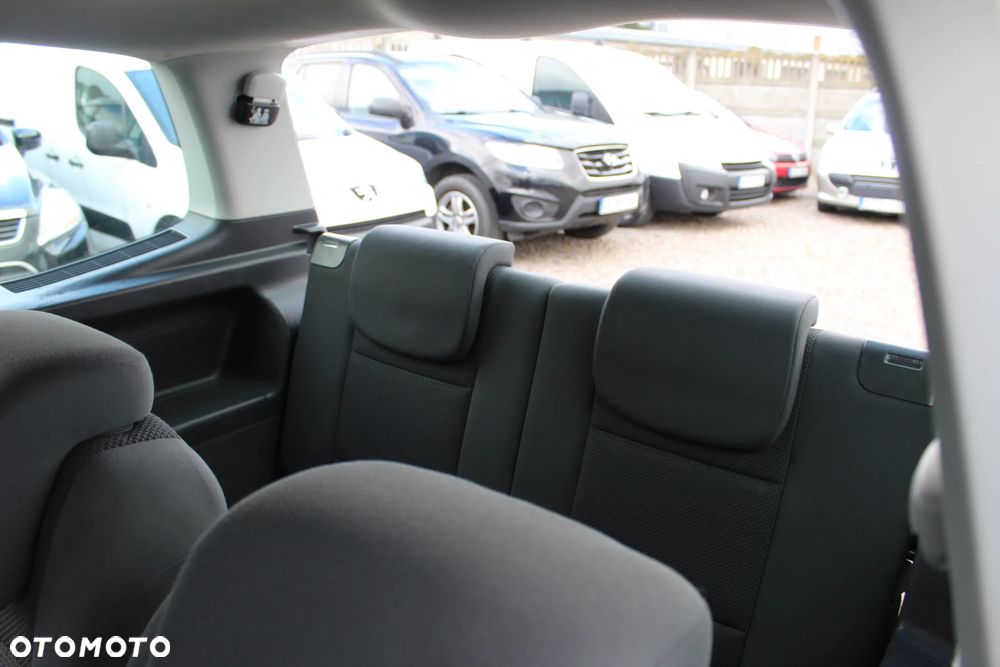 Volkswagen Touran 1.6 TDI DPF BlueMot Trendline - 20