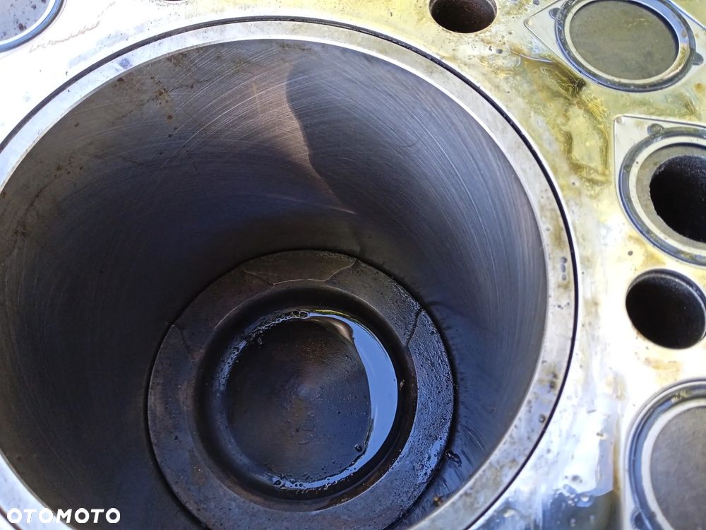 silnik słupek blok + wał + tłoki RENAULT premium 450 DXI - 5