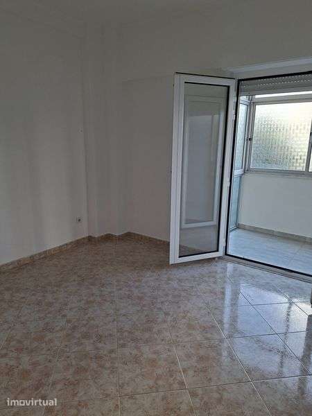 Apartamento T2  para alugar - Grande imagem: 5/11