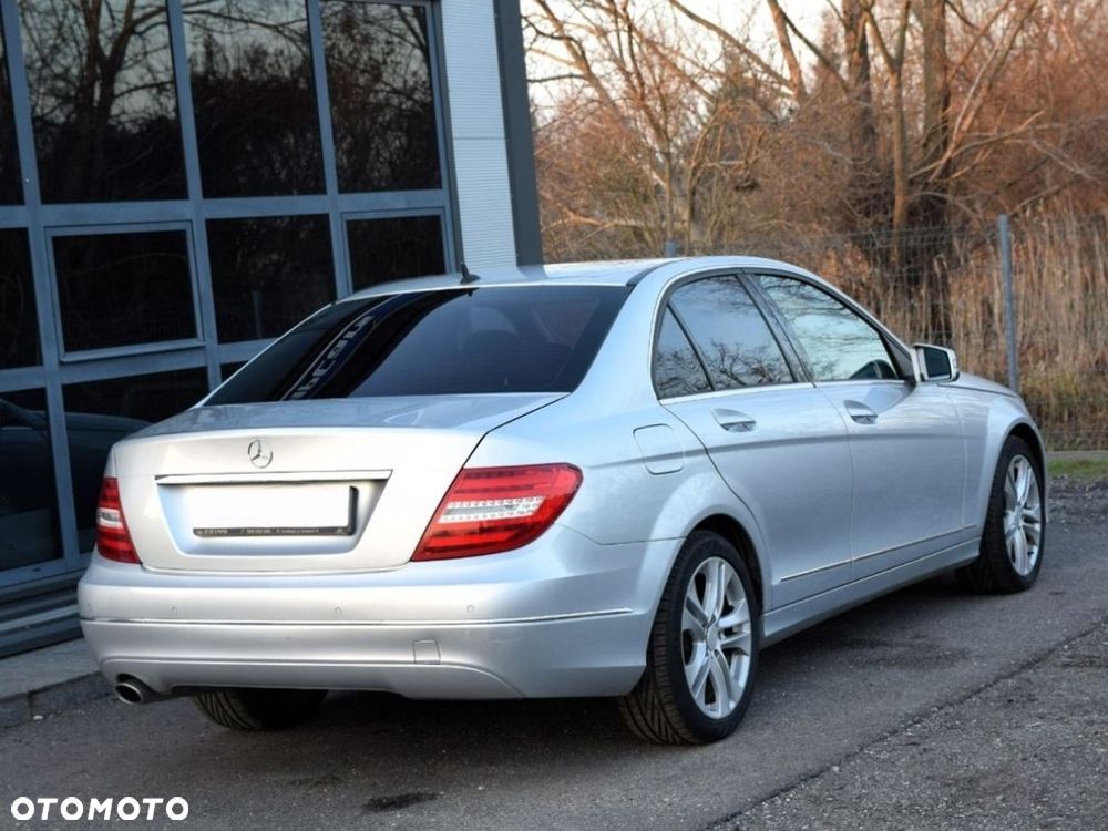 Mercedes-Benz Klasa C 220 CDI 7G-TRONIC Avantgarde Edition - 26
