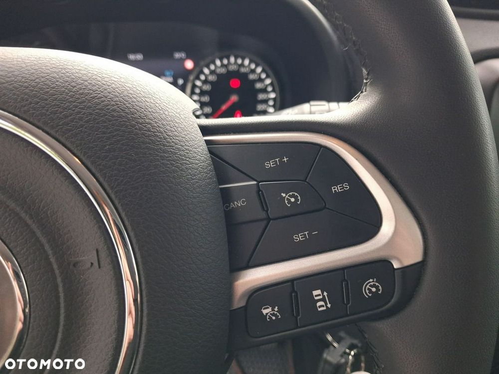 Jeep Renegade - 18