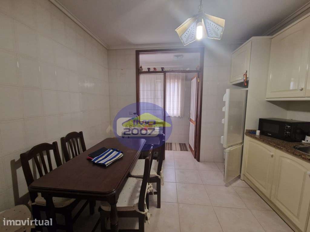 Apartamento T2 em Paços de Brandão - Grande imagem: 3/22