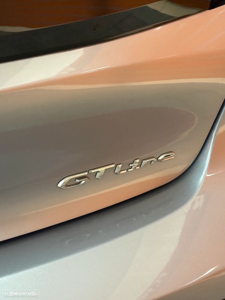 Peugeot e-208 GT - 8