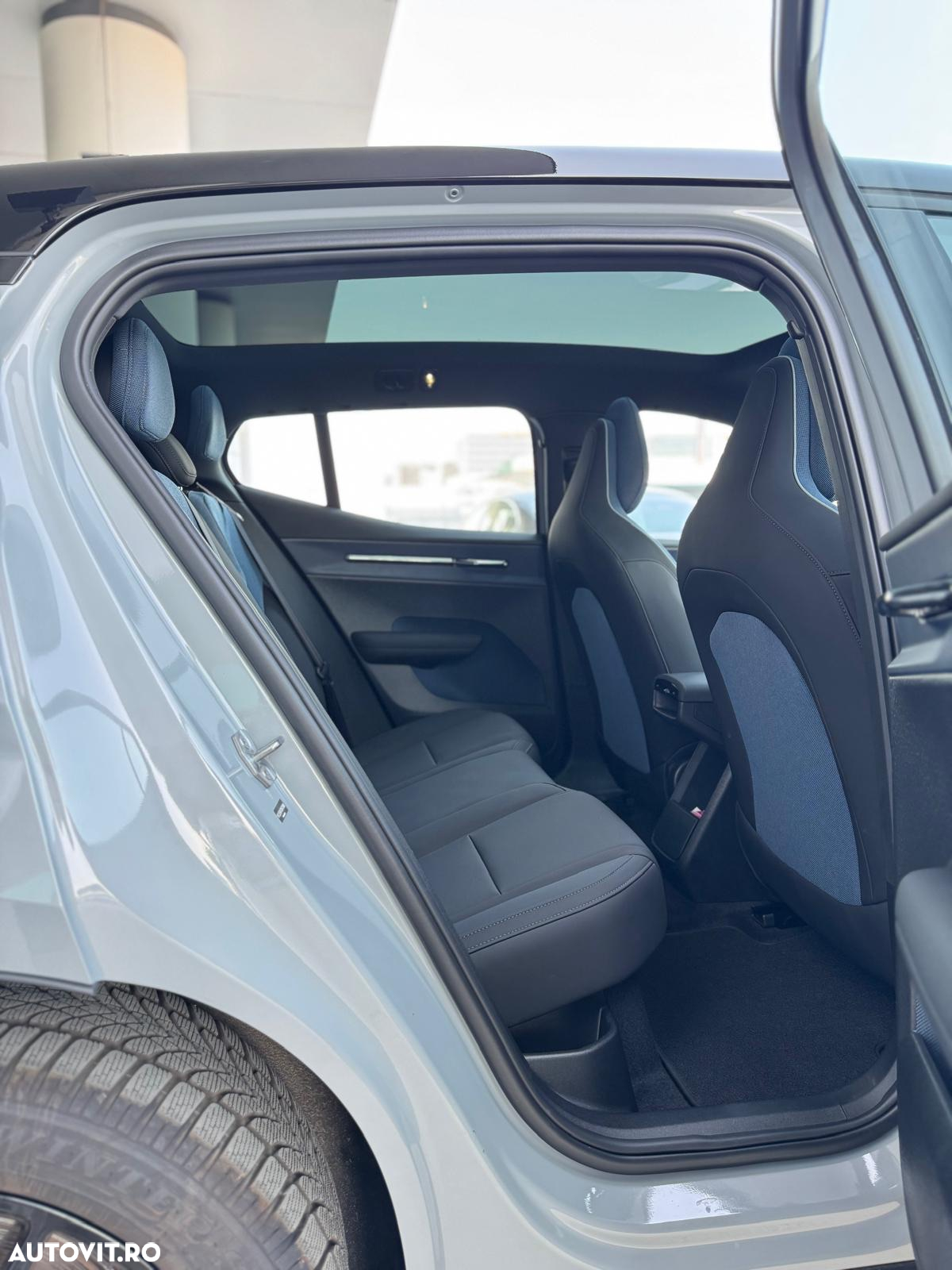 Volvo EX30 Twin Motor Performance AWD Ultra - 14