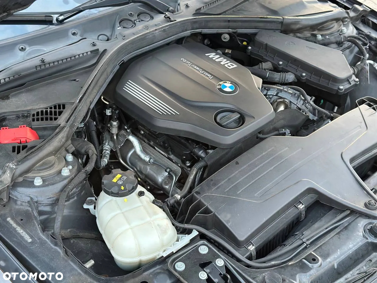 BMW Seria 3 318d Luxury Line - 9