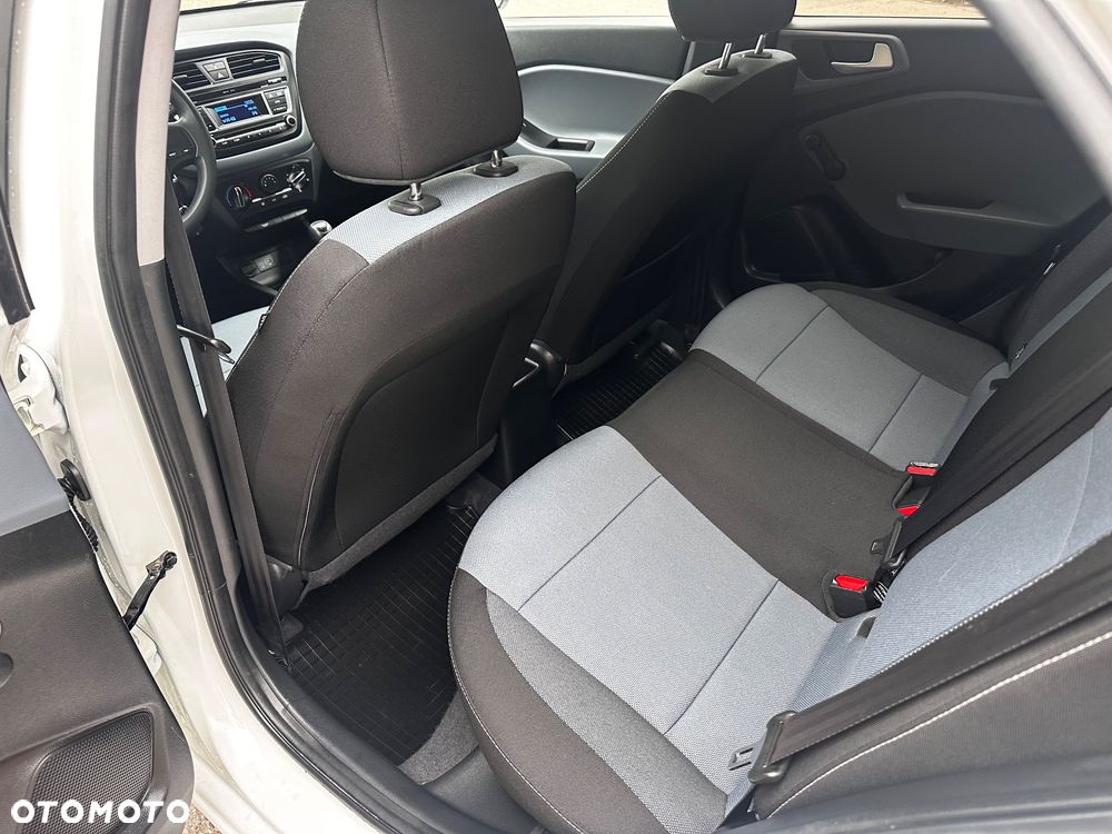 Hyundai i20 1.25 Comfort - 24