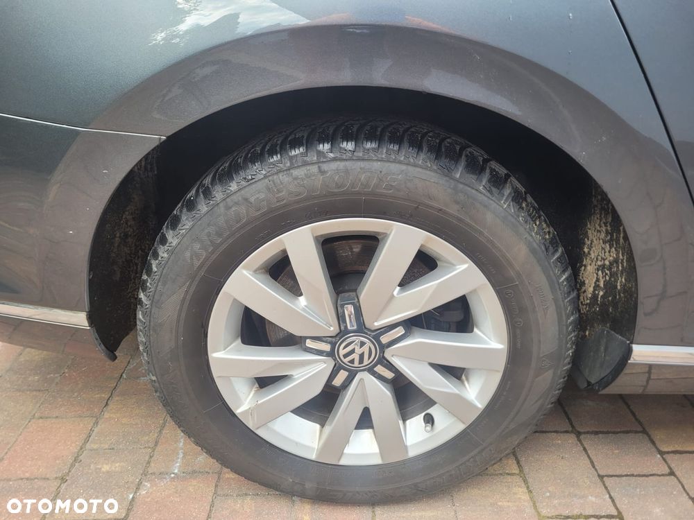 Volkswagen Passat 2.0 TDI SCR DSG Comfortline - 19