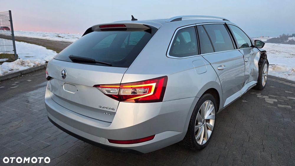 Skoda Superb 2.0 TDI 4x4 Style DSG - 6