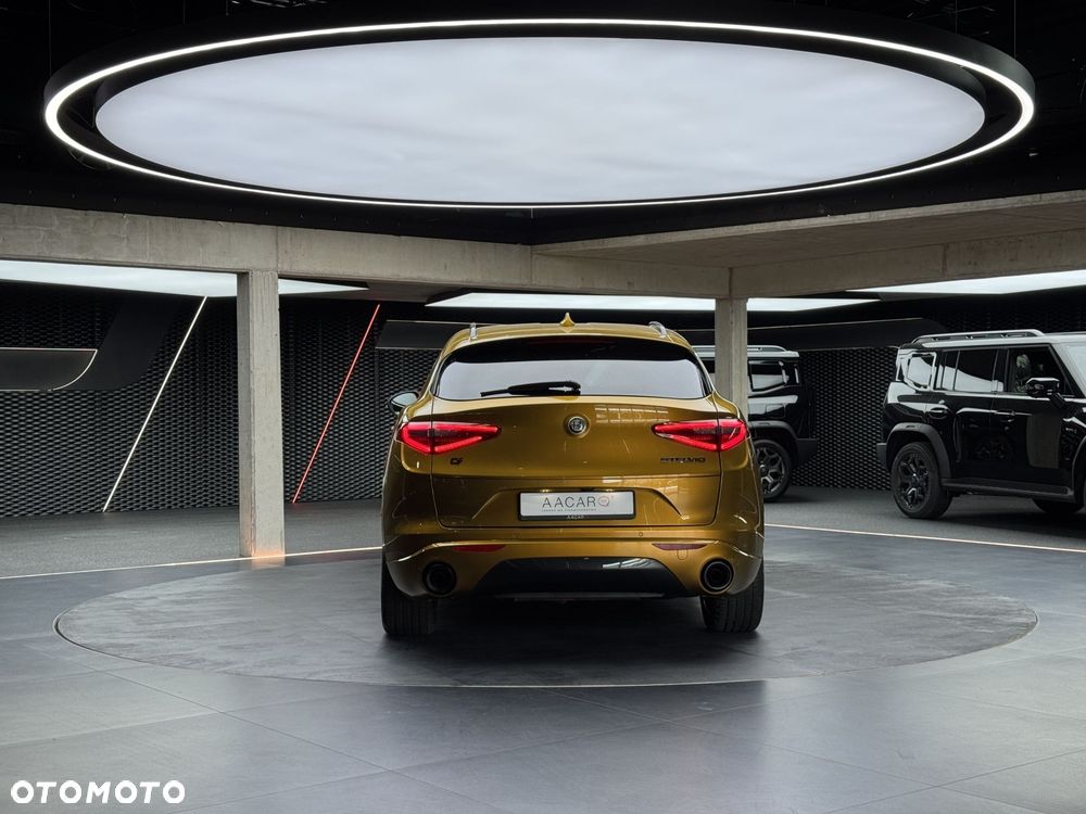 Alfa Romeo Stelvio 2.0 Turbo Veloce Q4 - 5