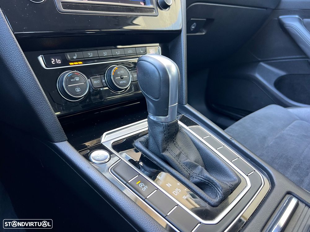 VW Passat 2.0 TDI Confortline DSG - 35
