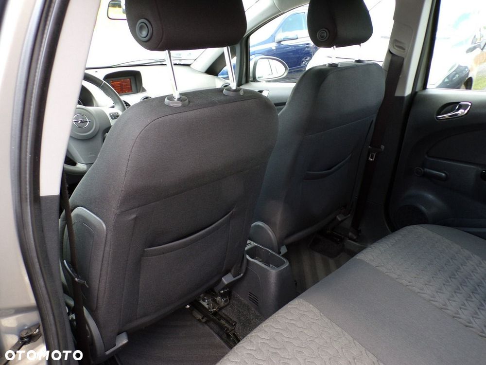 Opel Corsa - 22