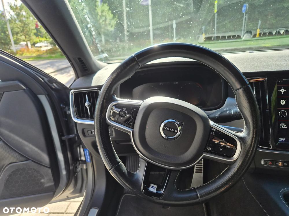 Volvo S90 D4 R-Design - 17