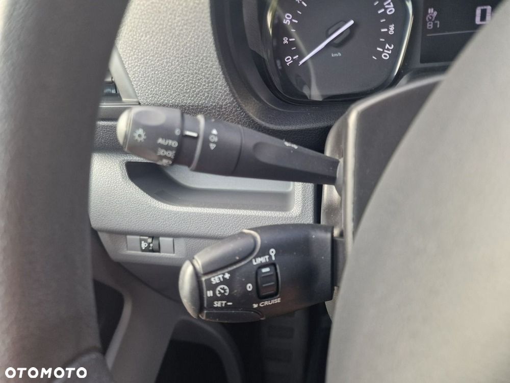 Opel Vivaro - 33