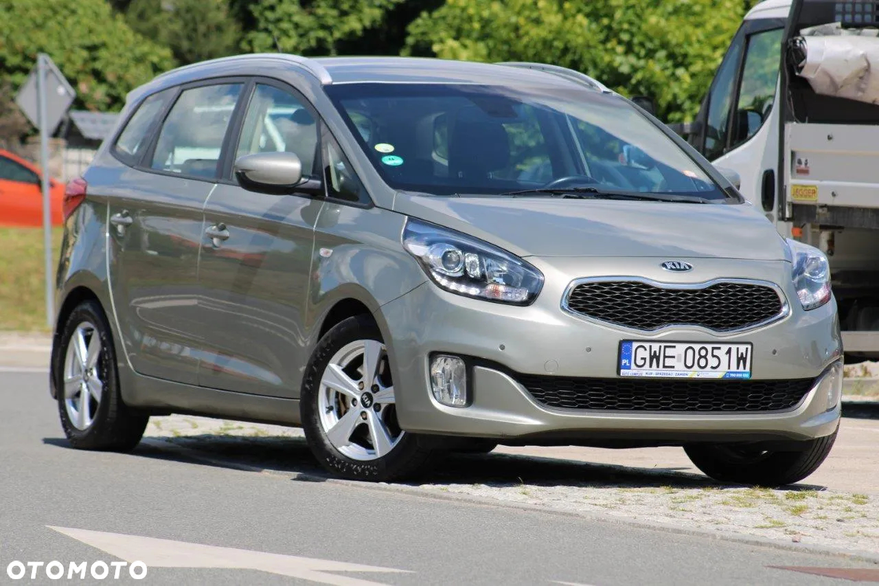 Kia Carens 1.7 CRDi XL 7os - 4