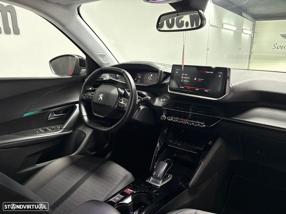 Peugeot 2008 1.2 PureTech Allure EAT8 - 9